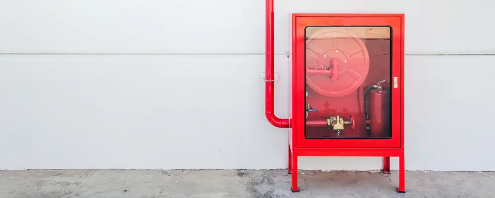 سرویس و نگهداری سیستم اسپرینکلر، رایزر و اعلام حریق مطابق NFPA 25